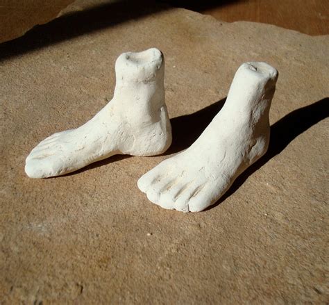 clay pottery feet